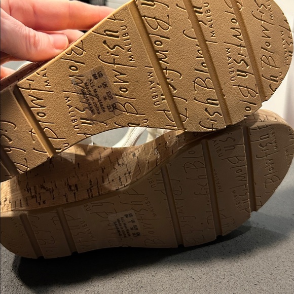 Sandals - Picture 4 of 5